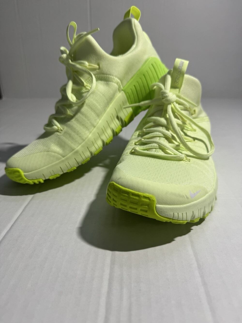 Nike Free Metcon 6 Volt Green Low Top Lace Up Mesh Athletic Sneaker FJ7126-702